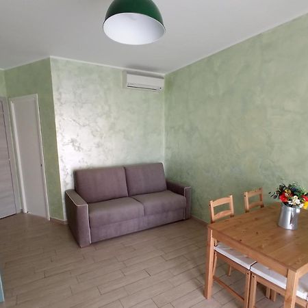 E&C Suites Roma ลิโด ดิ ออสเตีย ภายนอก รูปภาพ