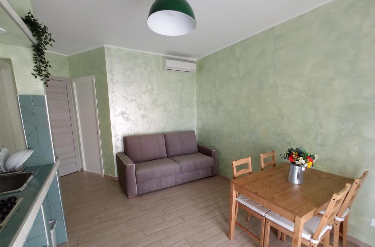 E&C Suites Roma ลิโด ดิ ออสเตีย ภายนอก รูปภาพ