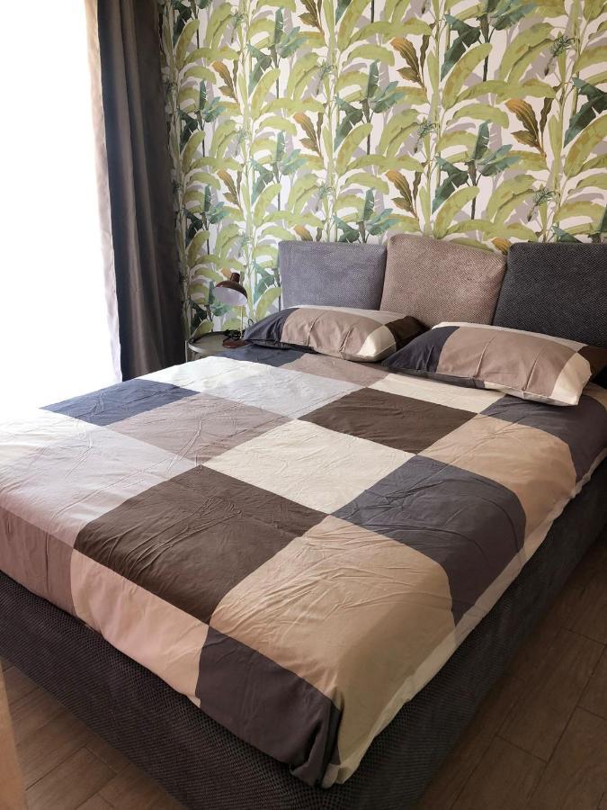 E&C Suites Roma ลิโด ดิ ออสเตีย ภายนอก รูปภาพ